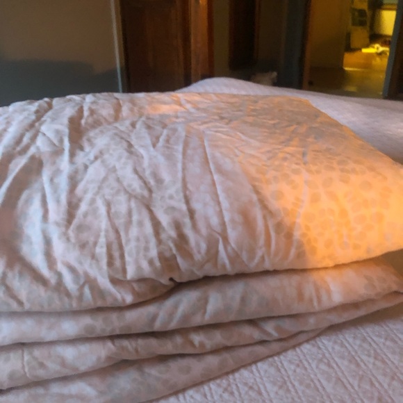 Pottery Barn Kids Sateen Clara Duvet Cover - Picture 4 of 5